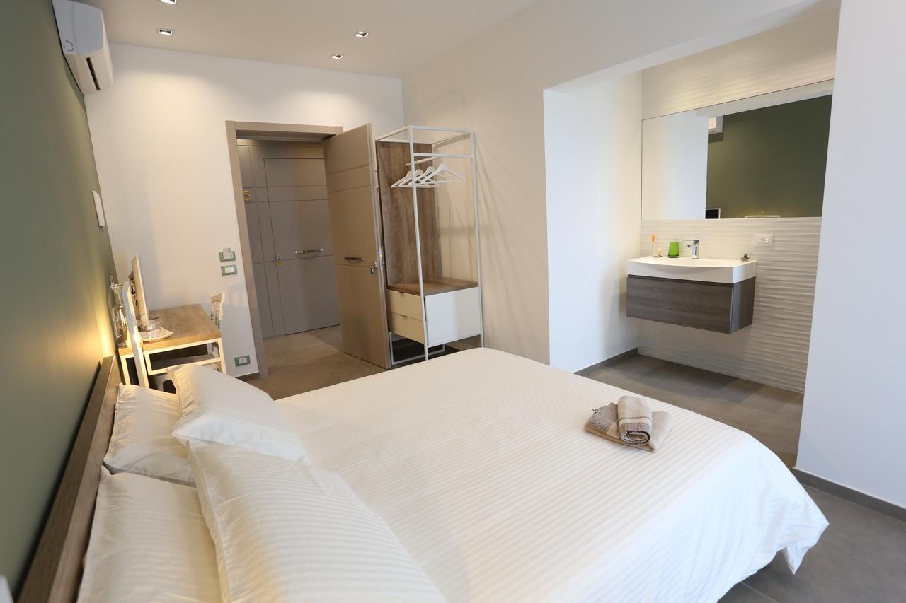 Aurienzia Hotel รากูซา ภายนอก รูปภาพ